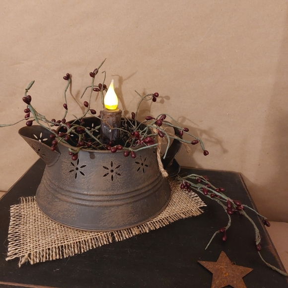 Rustic Table Centerpeice - Picture 1 of 5